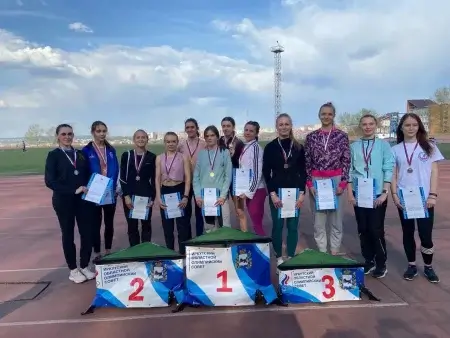 Женская сборная Иркутского филиала РГУФКСМиТ завоевала серебряные медали в командном зачете в соревнованиях по легкой атлетике