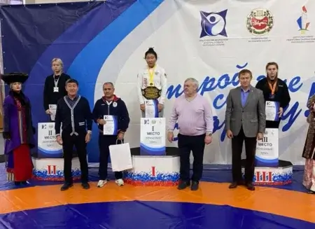 Студентки Иркутского филиала призеры всероссийских соревнованиях по женской вольной борьбе