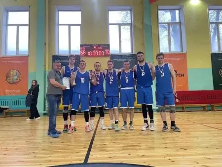 Сборная Иркутского филиала РУС «ГЦОЛИФК» заняла 2 место в соревнованиях по баскетболу