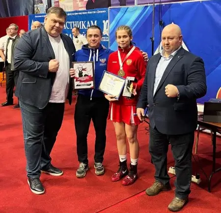 Студентка Иркутского филиала Юлия Старченко заняла первое место на Всероссийском турнире по боксу 