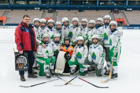 Студентки и выпускницы филиала выиграли Суперкубок России по хоккею с мячом
